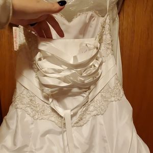 Wedding dress